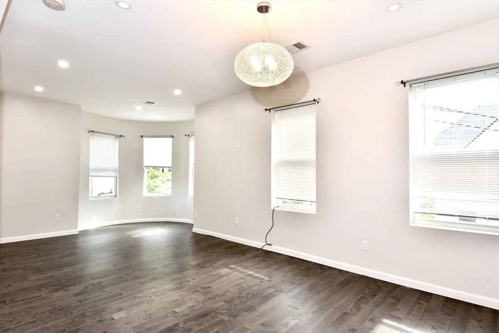 3 bed, 1 bath apartment for rent at 331-333 Centre Unit F, Jamaica Plain