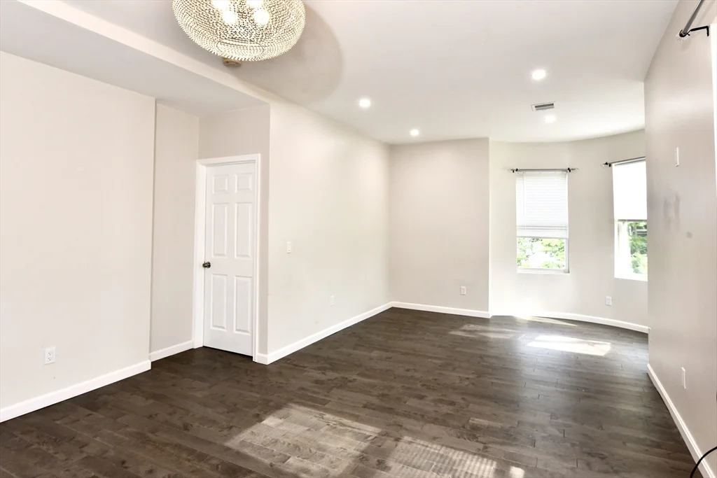 3 bed, 1 bath apartment for rent at 331-333 Centre Unit F, Jamaica Plain — photo 9 of 14