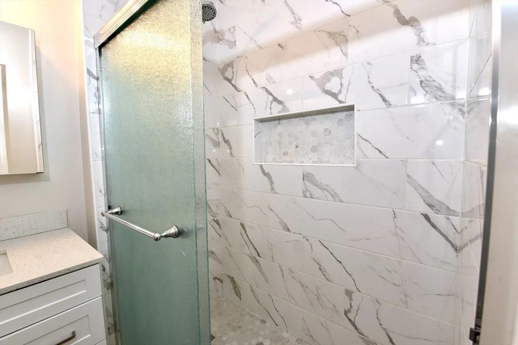 3 bed, 1 bath apartment for rent at 331-333 Centre Unit F, Jamaica Plain — photo 11 of 14