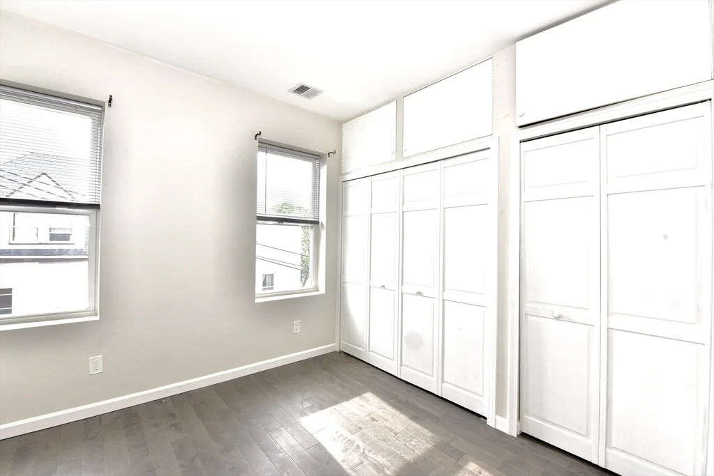3 bed, 1 bath apartment for rent at 331-333 Centre Unit F, Jamaica Plain — photo 7 of 14