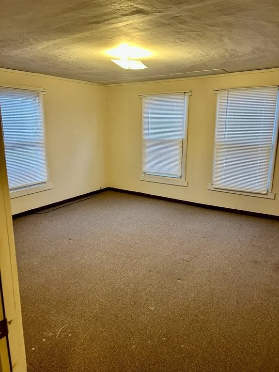 3 bed, 1 bath apartment for rent at 331-333 E Main St Unit 333, Orange — photo 16 of 24
