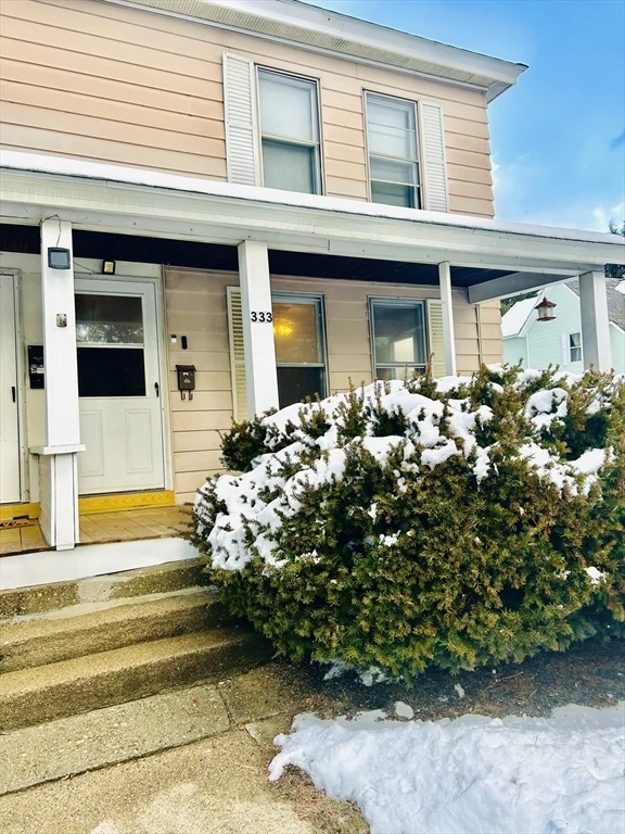 3 bed, 1 bath apartment for rent at 331-333 E Main St Unit 333, Orange — photo 1 of 24