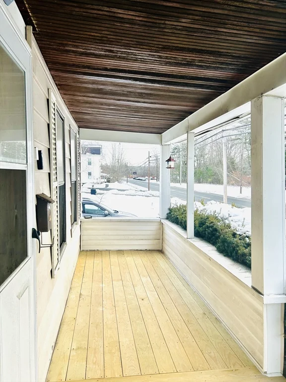 3 bed, 1 bath apartment for rent at 331-333 E Main St Unit 333, Orange — photo 2 of 24