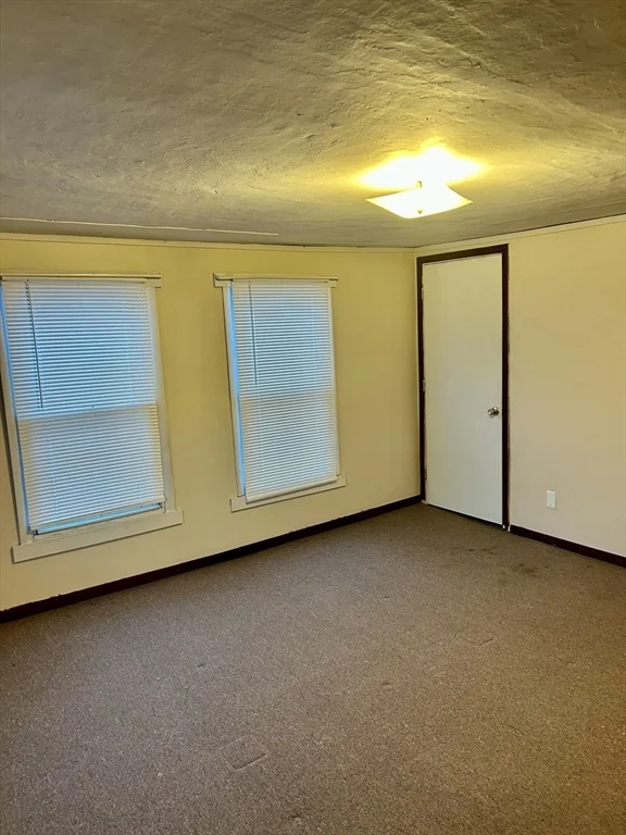 3 bed, 1 bath apartment for rent at 331-333 E Main St Unit 333, Orange — photo 17 of 24
