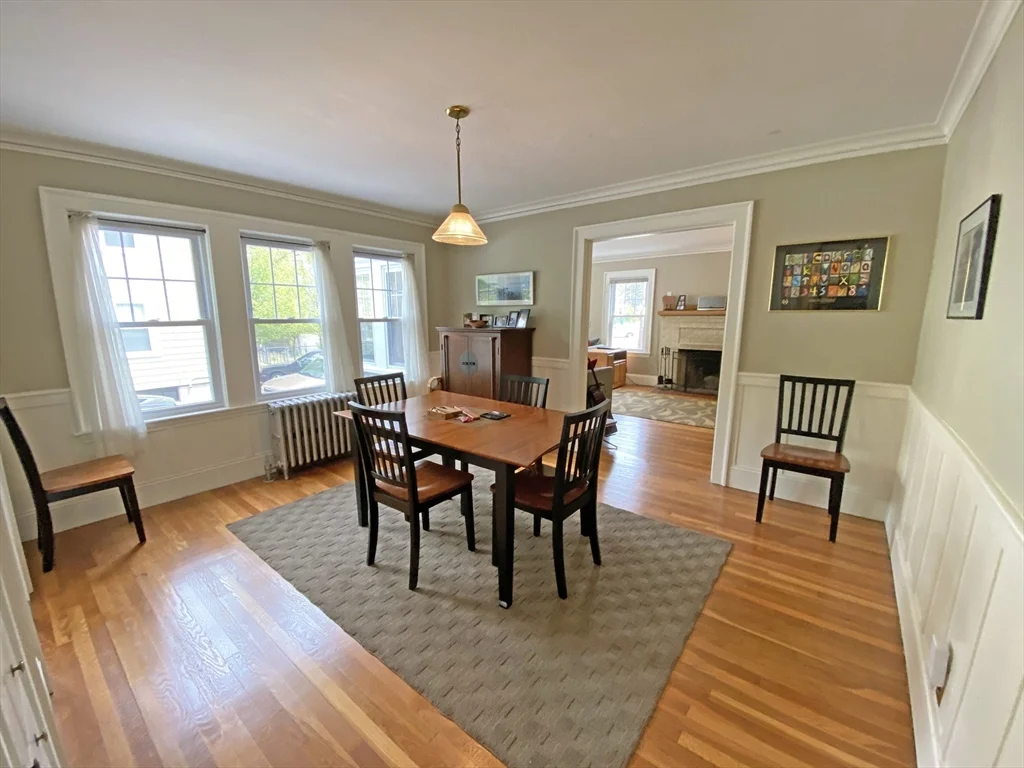 2 bed, 1 bath apartment for rent at 331-333 Lowell Ave Unit 331, Newtonville — photo 4 of 13