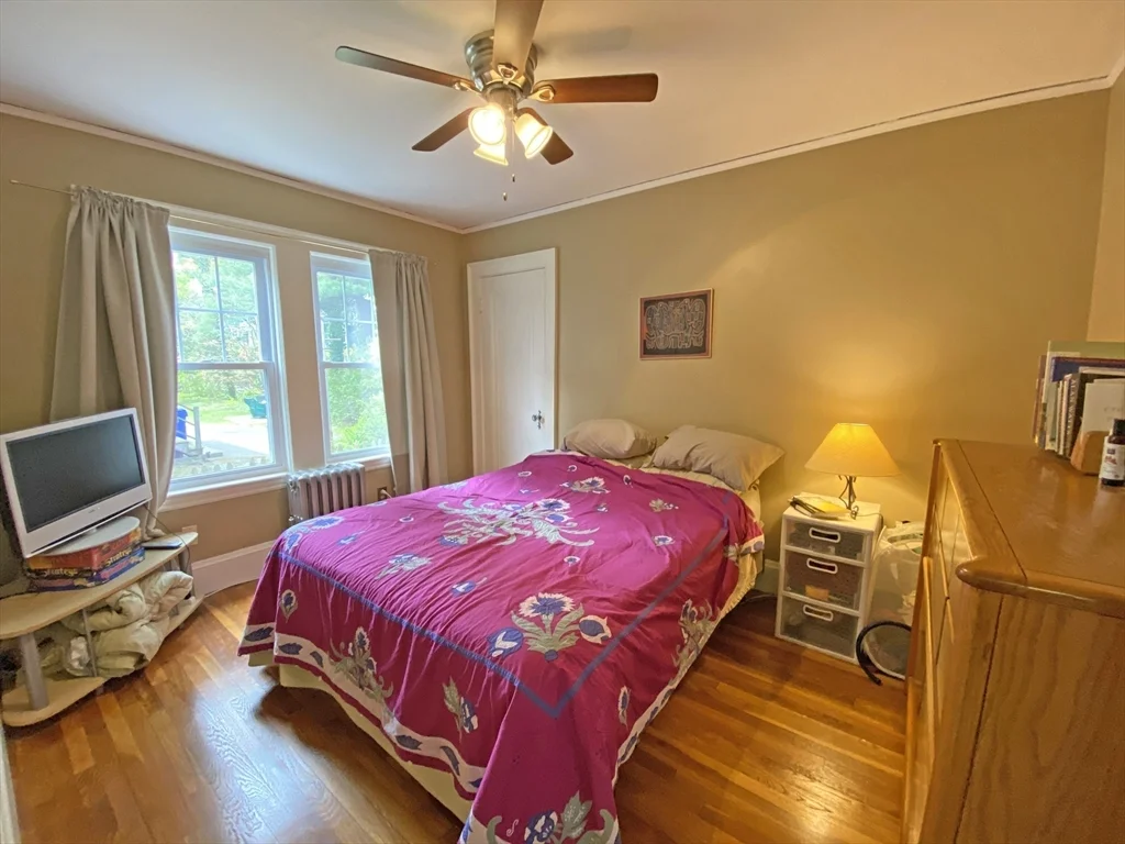 2 bed, 1 bath apartment for rent at 331-333 Lowell Ave Unit 331, Newtonville — photo 12 of 13