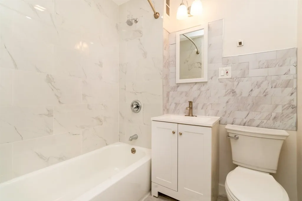 3 bed, 1 bath apartment for rent at 331 Centre St Unit 2a, Jamaica Plain — photo 26 of 31