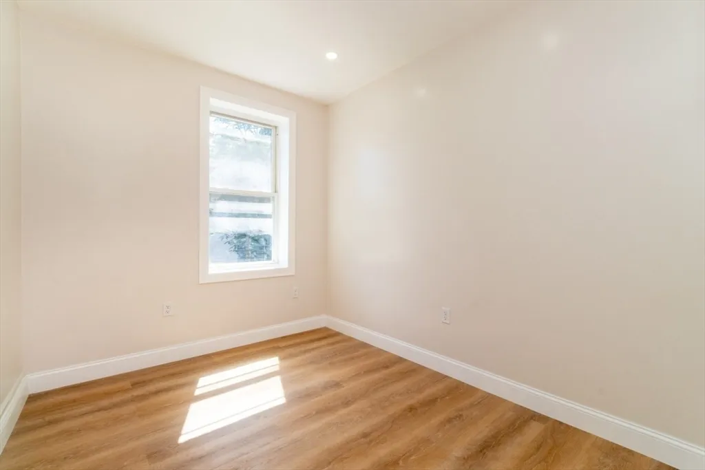 3 bed, 1 bath apartment for rent at 331 Centre St Unit 2a, Jamaica Plain — photo 22 of 31