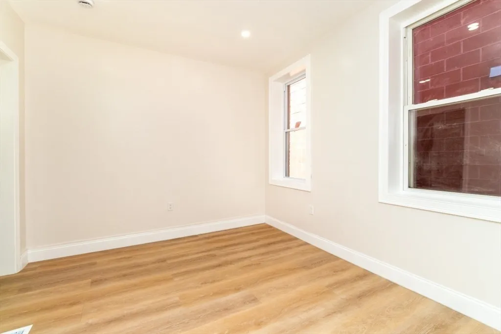 3 bed, 1 bath apartment for rent at 331 Centre St Unit 2a, Jamaica Plain — photo 10 of 31