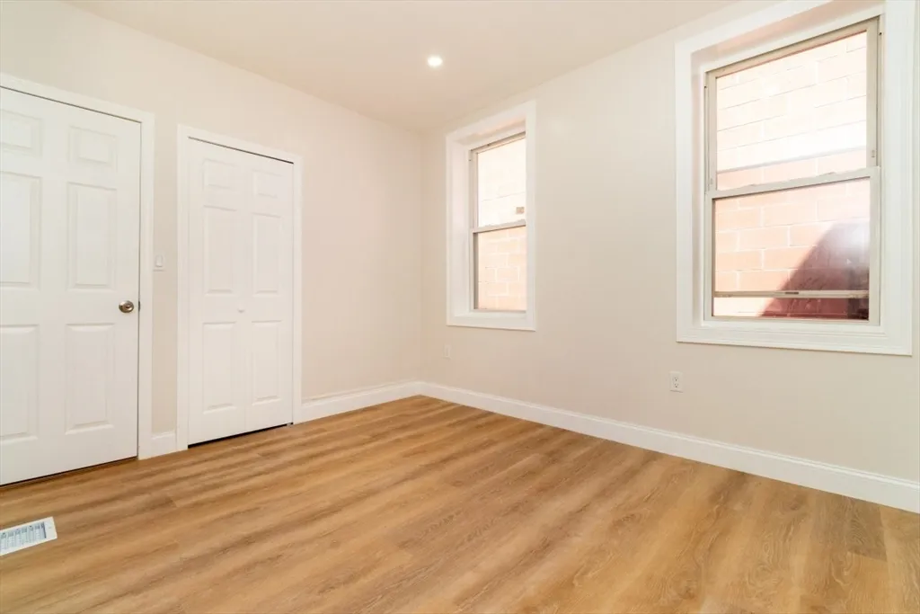 3 bed, 1 bath apartment for rent at 331 Centre St Unit 2a, Jamaica Plain — photo 19 of 31