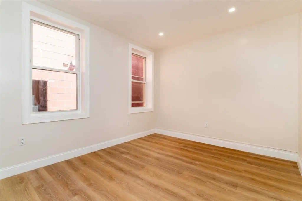 3 bed, 1 bath apartment for rent at 331 Centre St Unit 2a, Jamaica Plain — photo 18 of 31