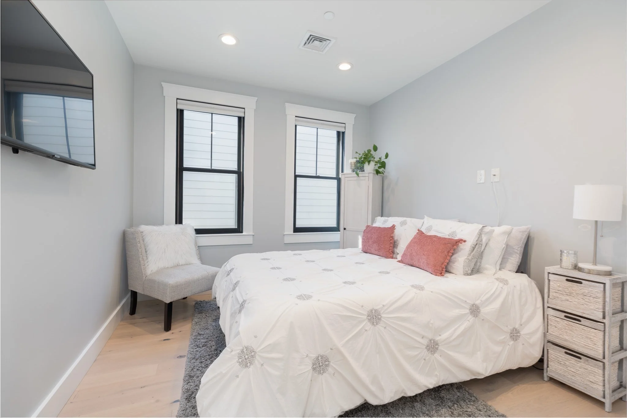 2 bed, 2 bath apartment for rent at 331 Chelsea St Unit 4, East Boston — photo 10 of 16