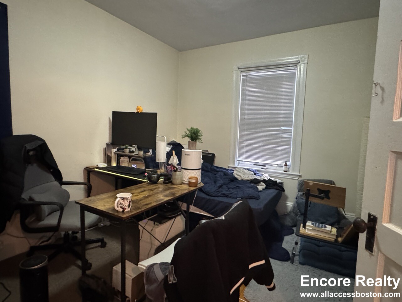 3 bed, 2 bath apartment for rent at 331 Faneuil St Unit 1, Oak Square — photo 16 of 24