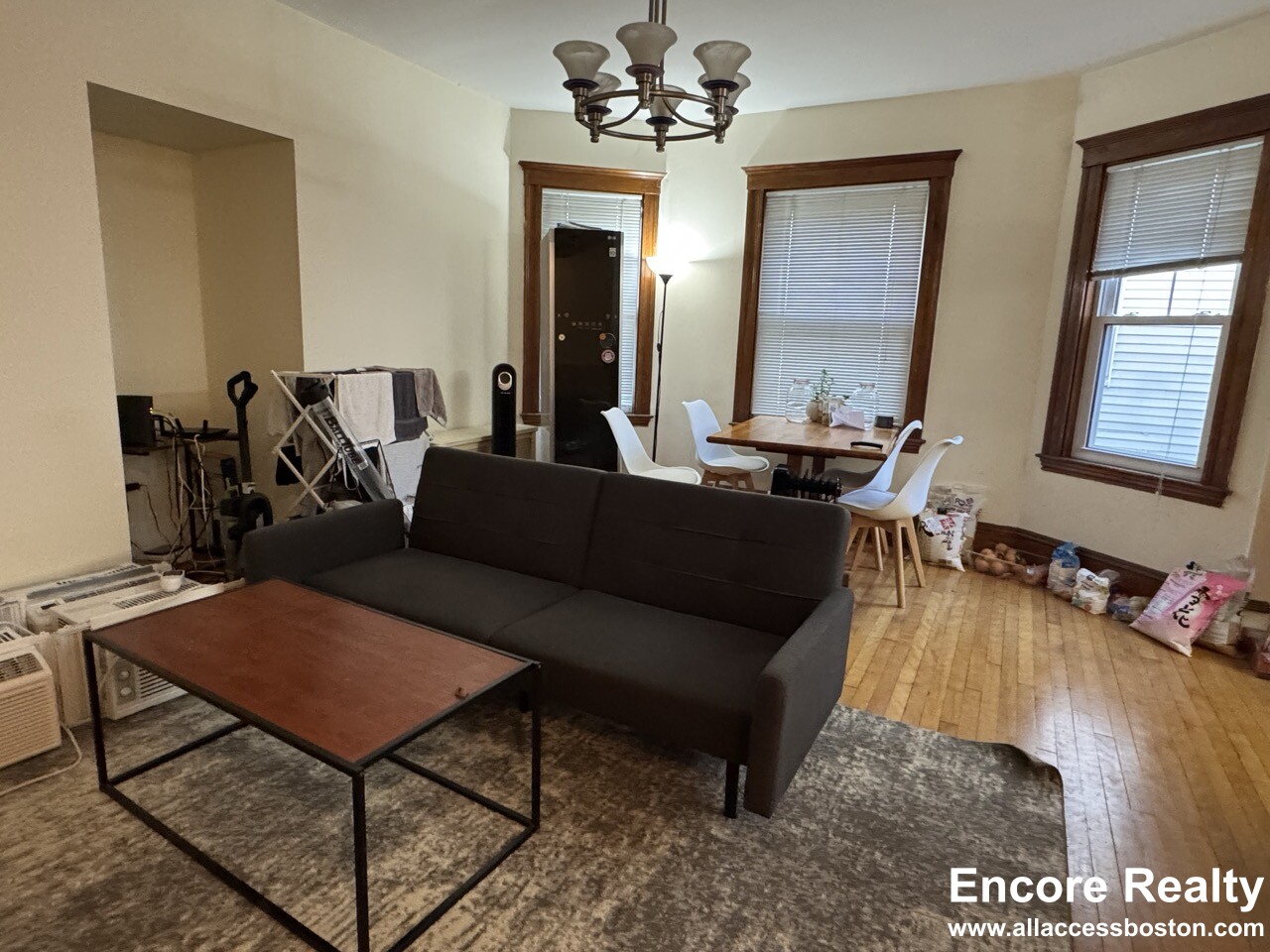 3 bed, 2 bath apartment for rent at 331 Faneuil St Unit 1, Oak Square — photo 7 of 24