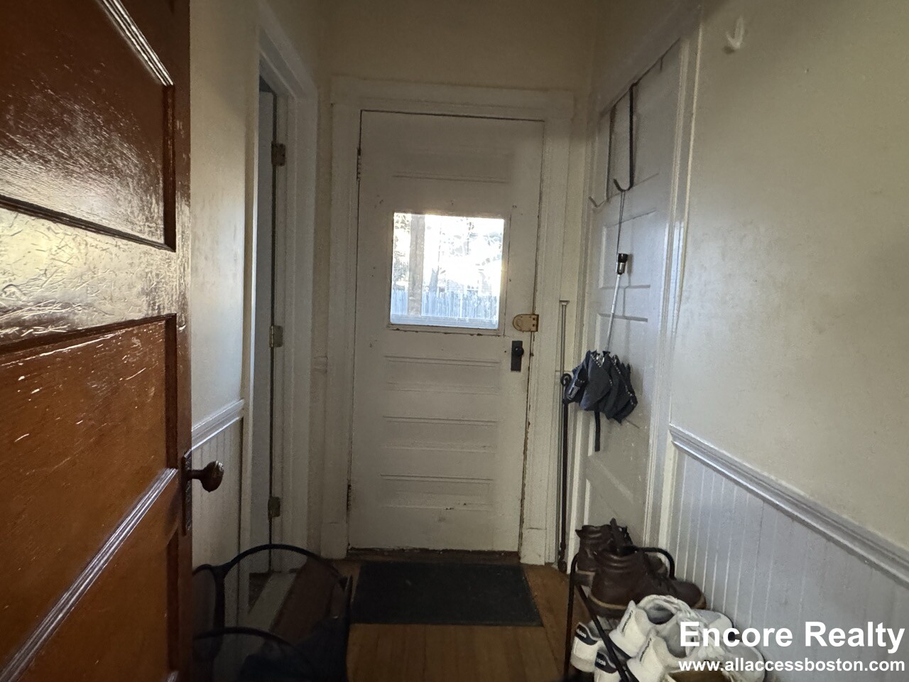 3 bed, 2 bath apartment for rent at 331 Faneuil St Unit 1, Oak Square — photo 19 of 24