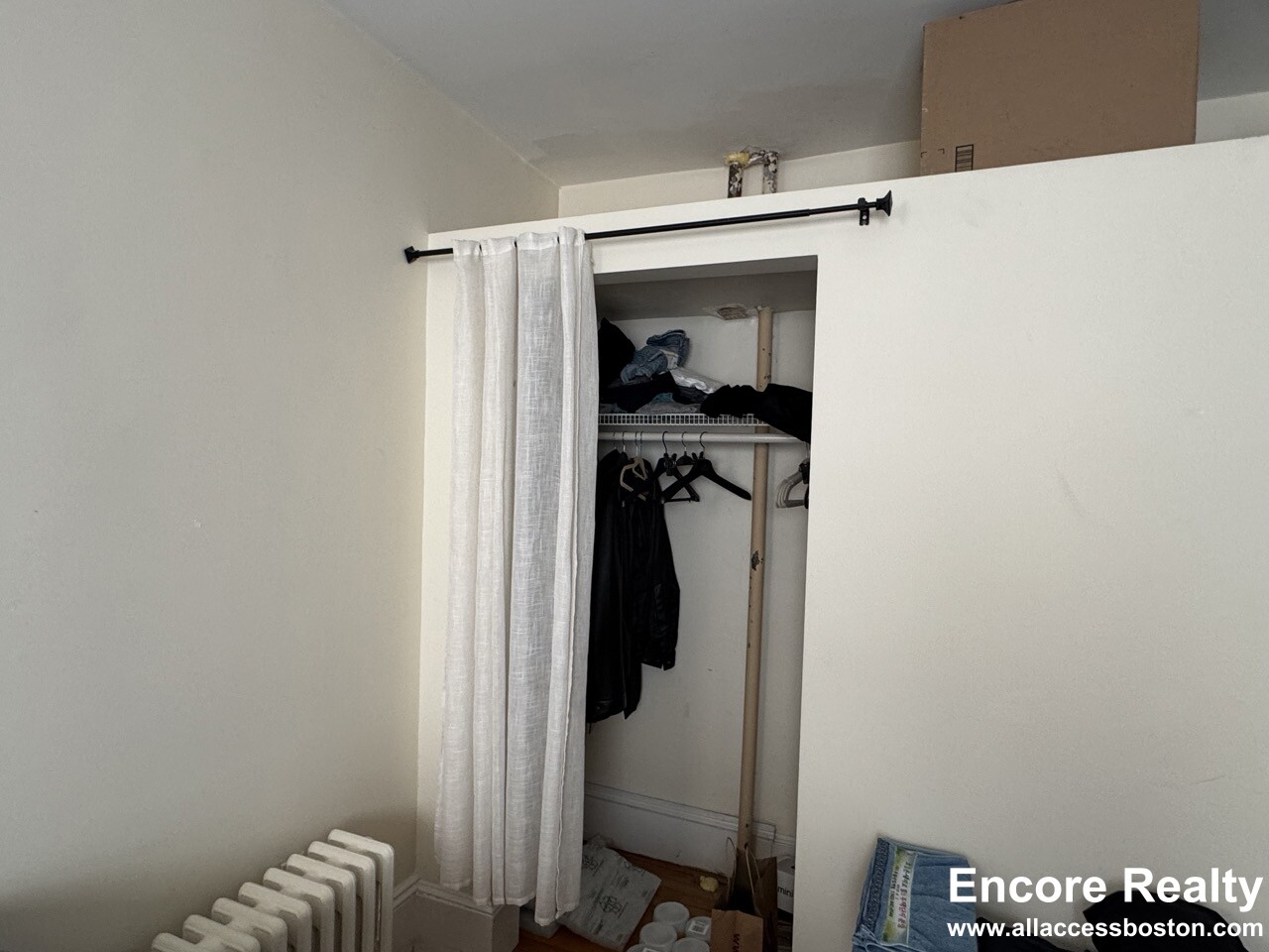 3 bed, 2 bath apartment for rent at 331 Faneuil St Unit 1, Oak Square — photo 4 of 24