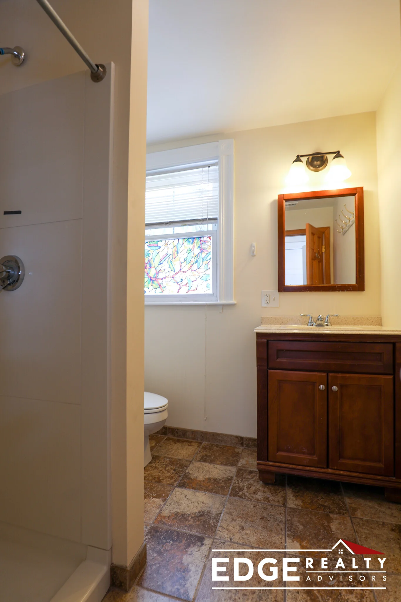 4 bed, 2 bath apartment for rent at 331 Faneuil St Unit 2, Brighton — photo 11 of 12