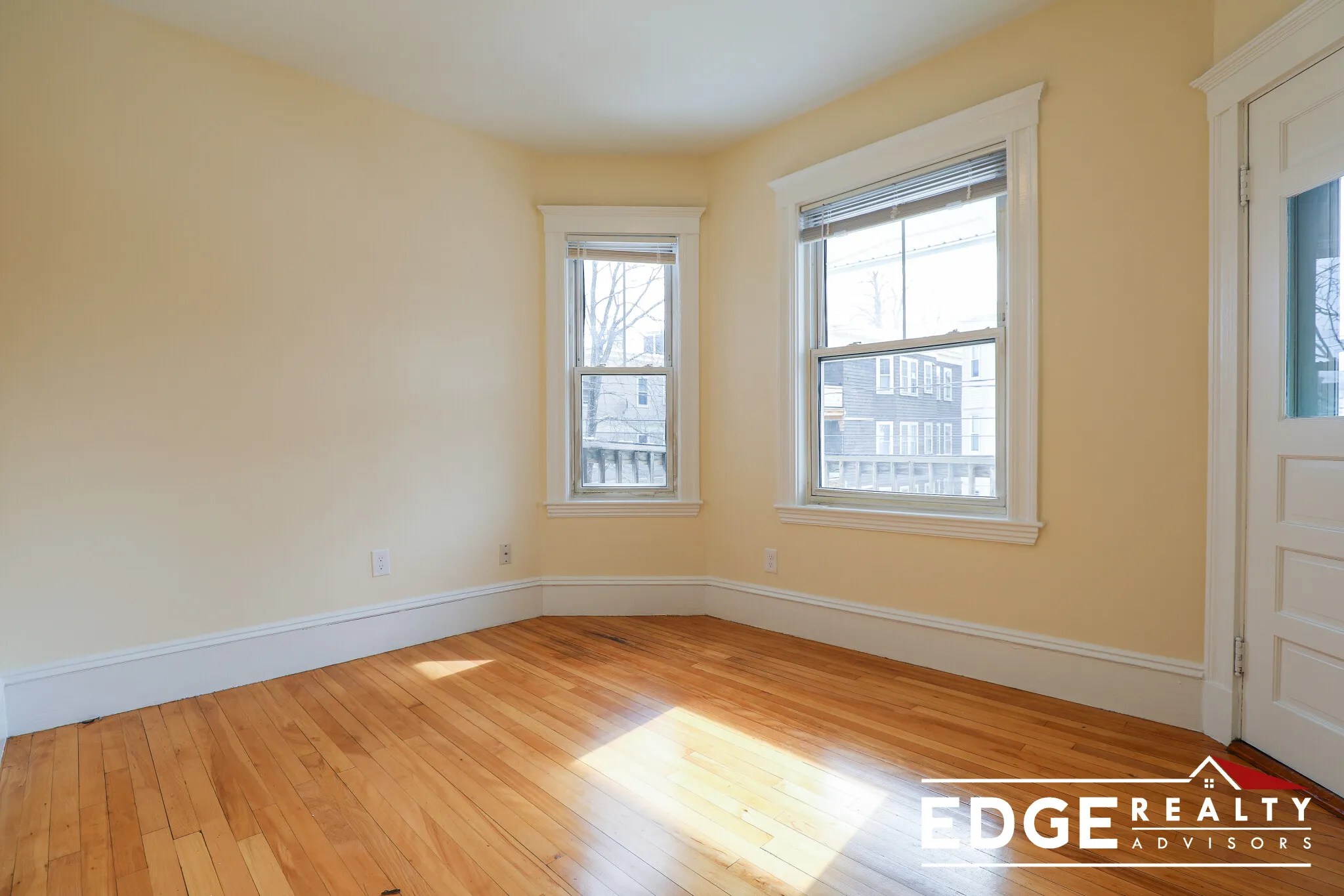 4 bed, 2 bath apartment for rent at 331 Faneuil St Unit 2, Brighton — photo 8 of 12