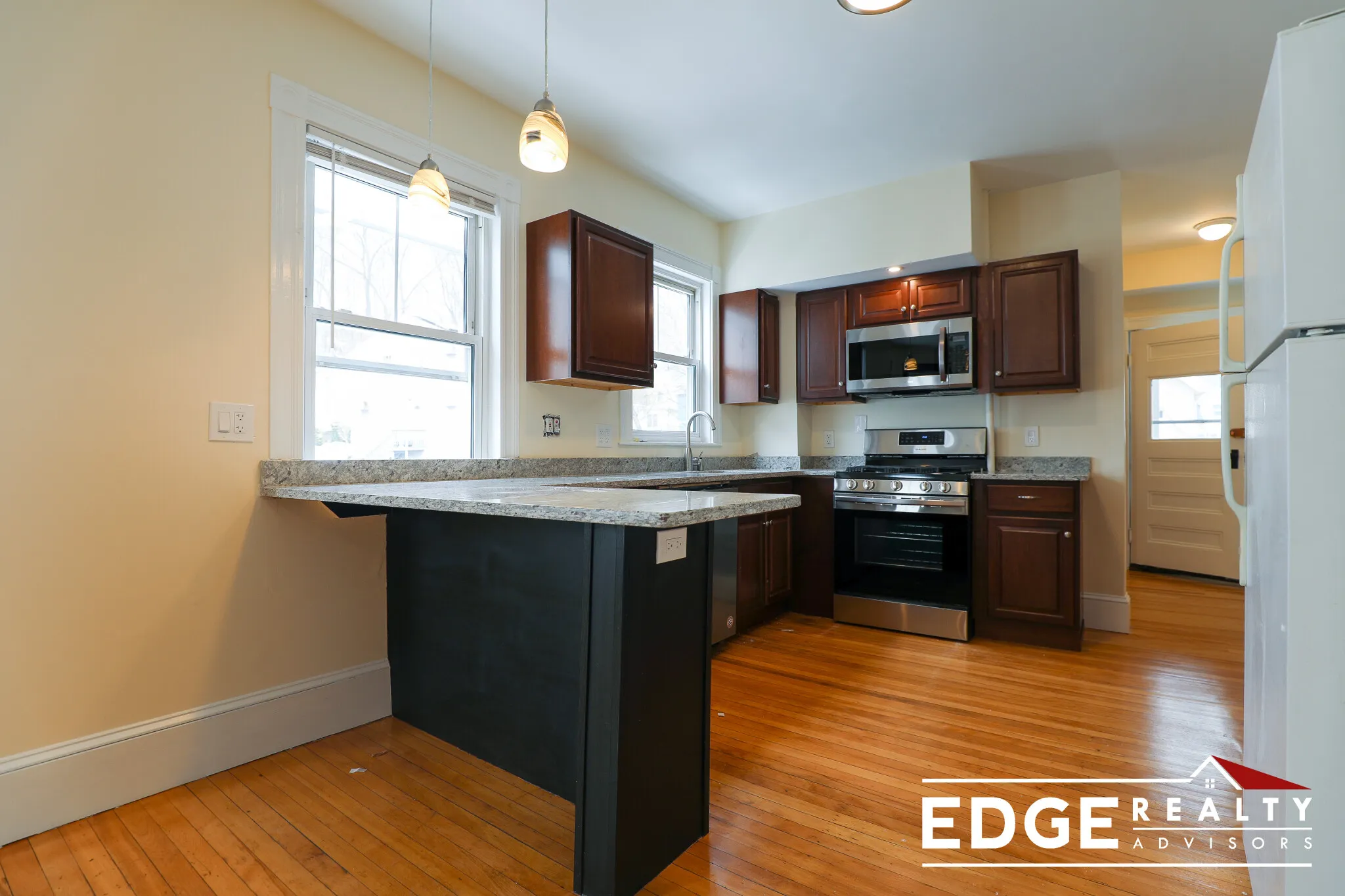 4 bed, 2 bath apartment for rent at 331 Faneuil St Unit 2, Brighton — photo 2 of 12