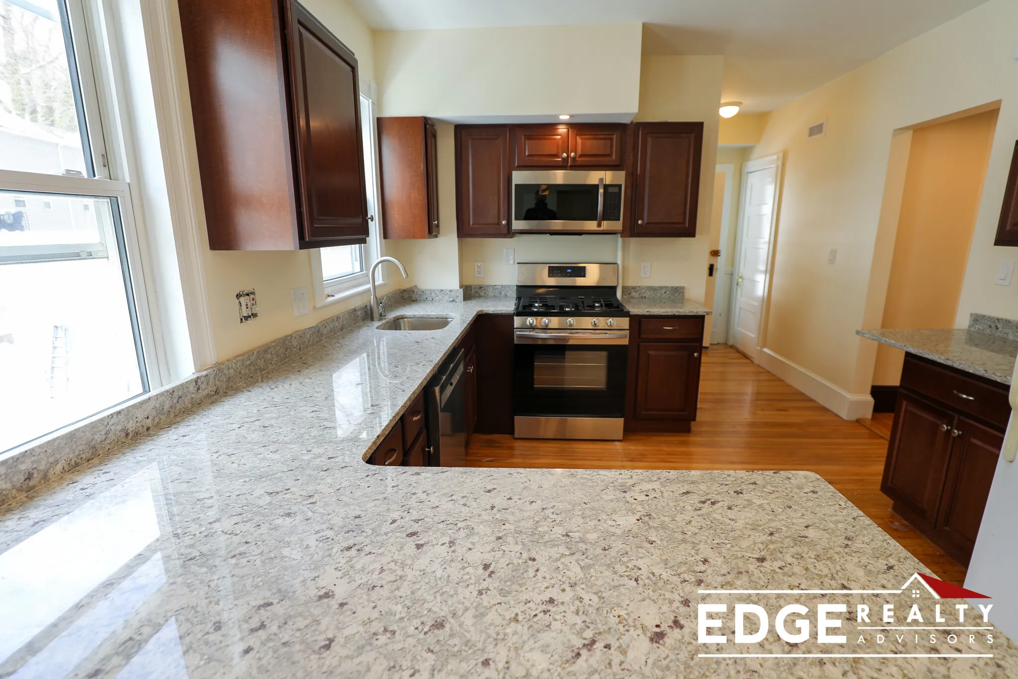 4 bed, 2 bath apartment for rent at 331 Faneuil St Unit 2, Brighton — photo 4 of 12