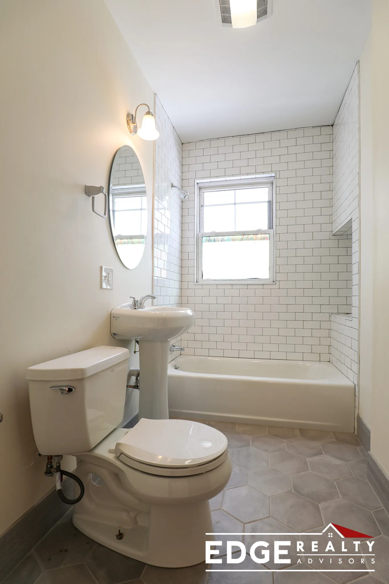 4 bed, 2 bath apartment for rent at 331 Faneuil St Unit 2, Brighton — photo 10 of 12