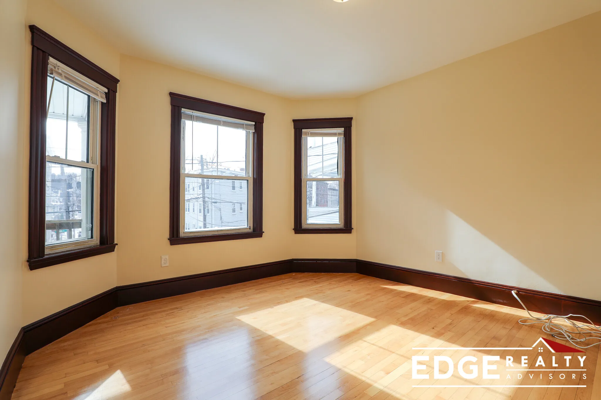 4 bed, 2 bath apartment for rent at 331 Faneuil St Unit 2, Brighton — photo 7 of 12