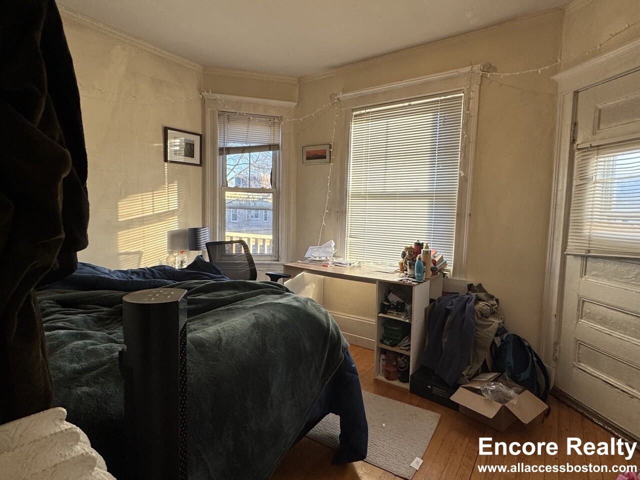 4 bed, 2 bath apartment for rent at 331 Faneuil St Unit 3, Oak Square — photo 2 of 24