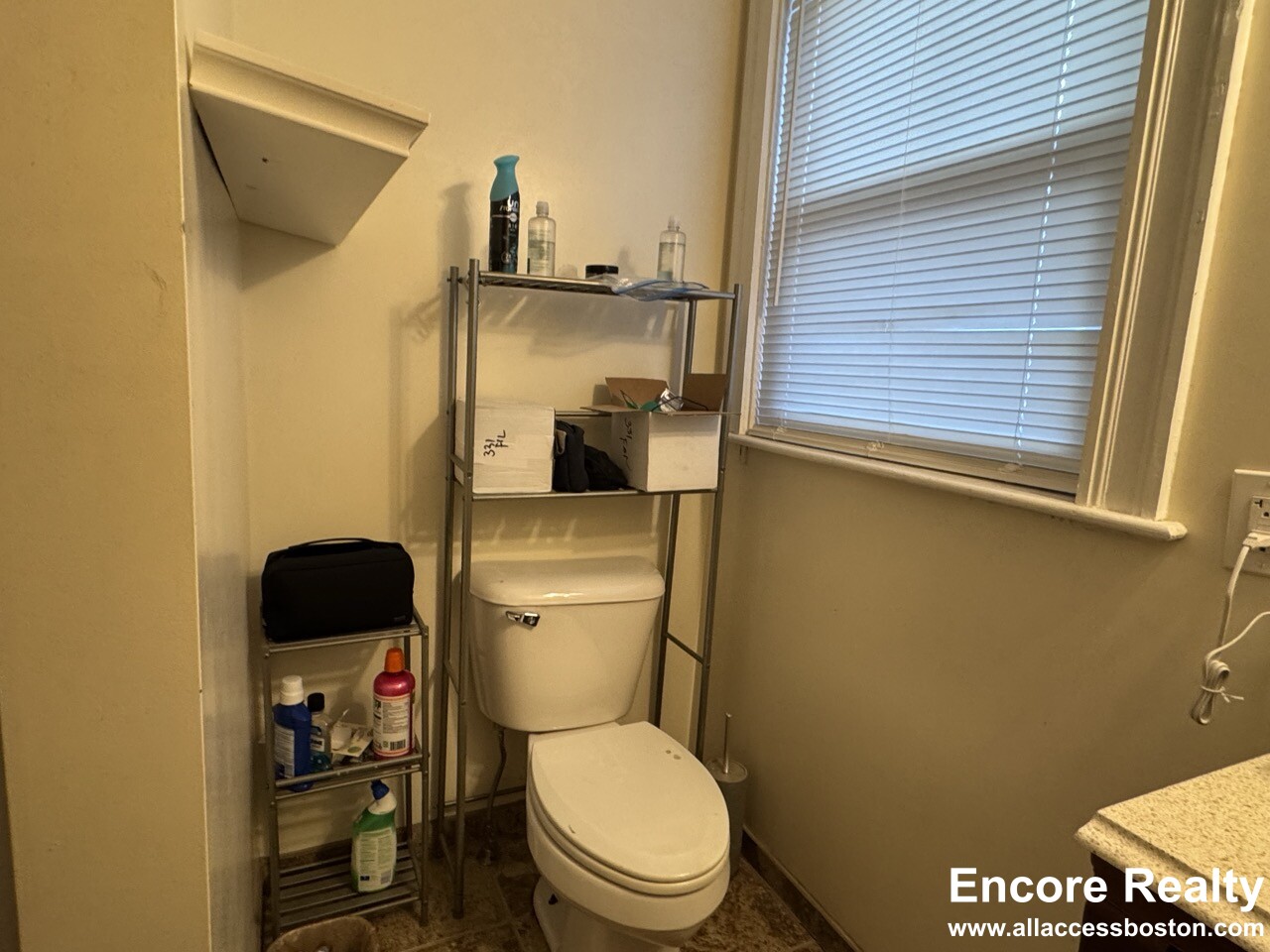 4 bed, 2 bath apartment for rent at 331 Faneuil St Unit 3, Oak Square — photo 21 of 24