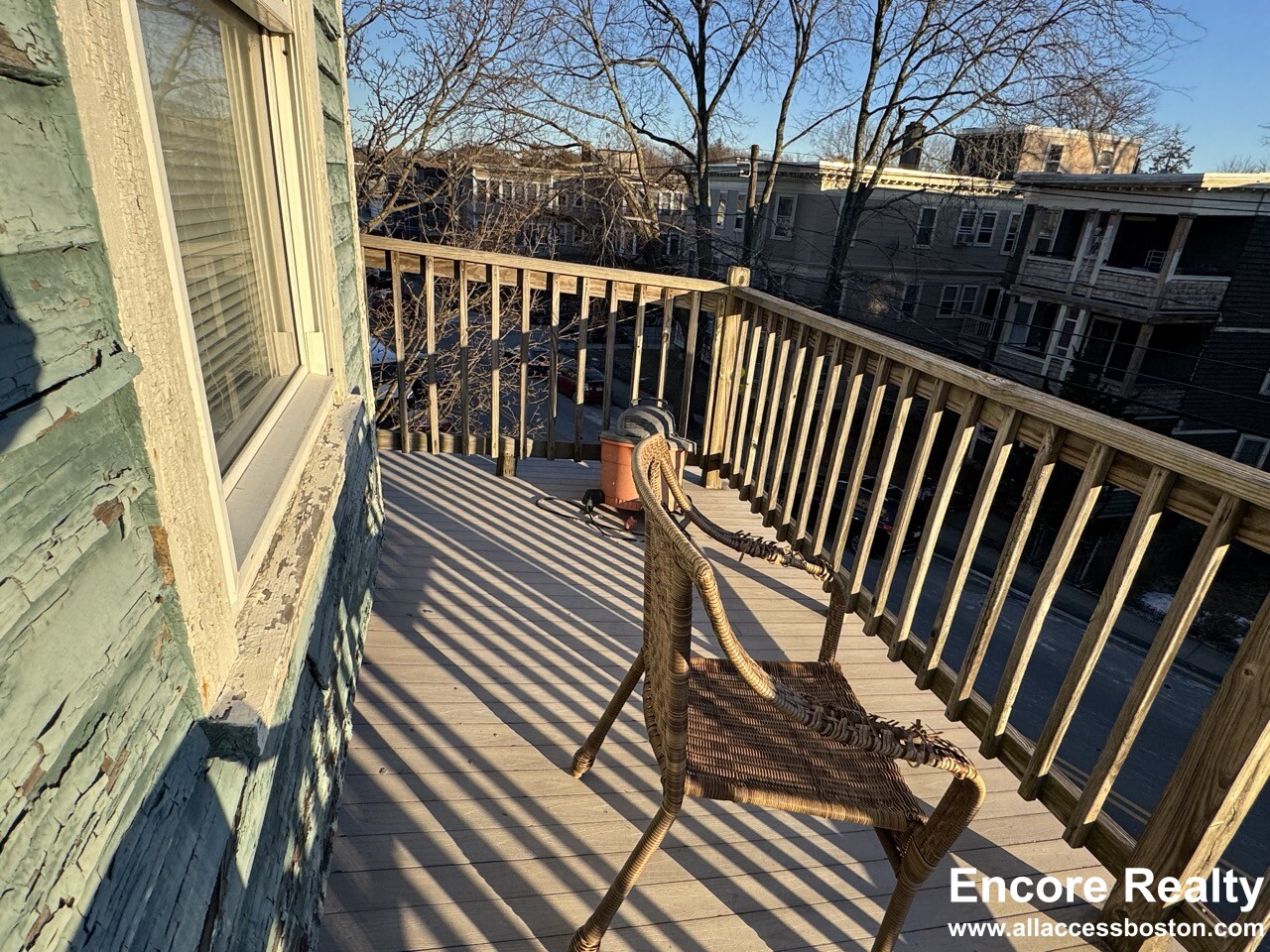 4 bed, 2 bath apartment for rent at 331 Faneuil St Unit 3, Oak Square — photo 5 of 24