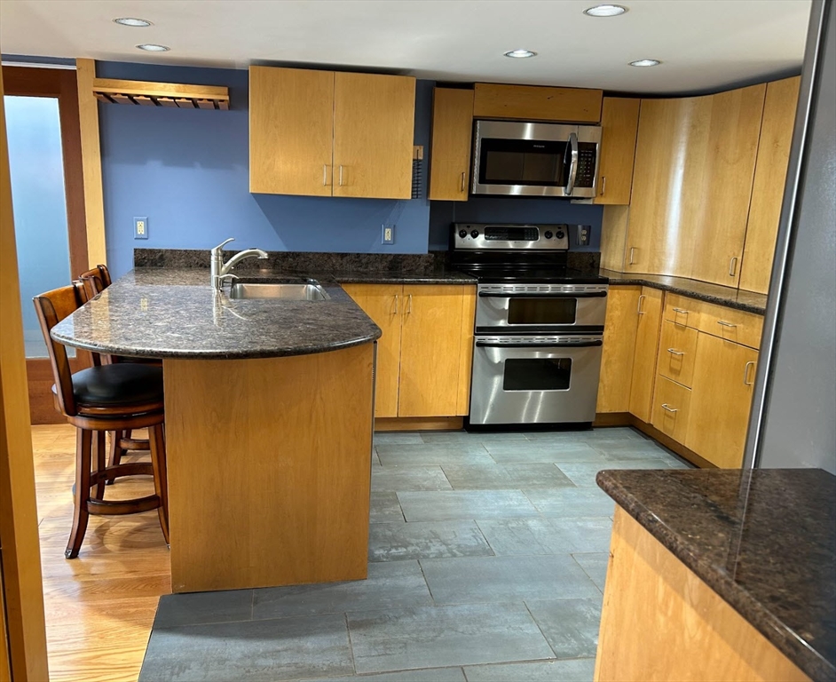 2 bed, 1 bath apartment for rent at 331 Granite St Unit 1, Folly Cove — photo 8 of 18