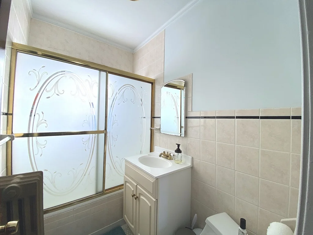 2 bed, 1 bath apartment for rent at 331 Hyde Park Ave Unit 3, Jamaica Plain — photo 21 of 26