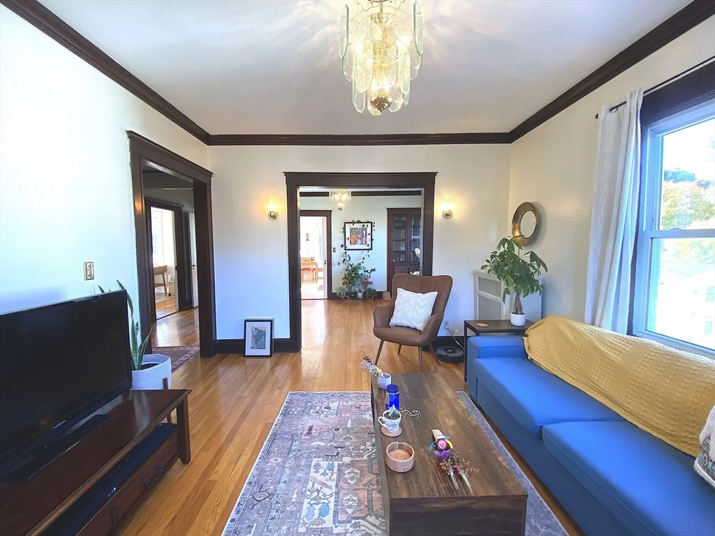 2 bed, 1 bath apartment for rent at 331 Hyde Park Ave Unit 3, Jamaica Plain — photo 3 of 26