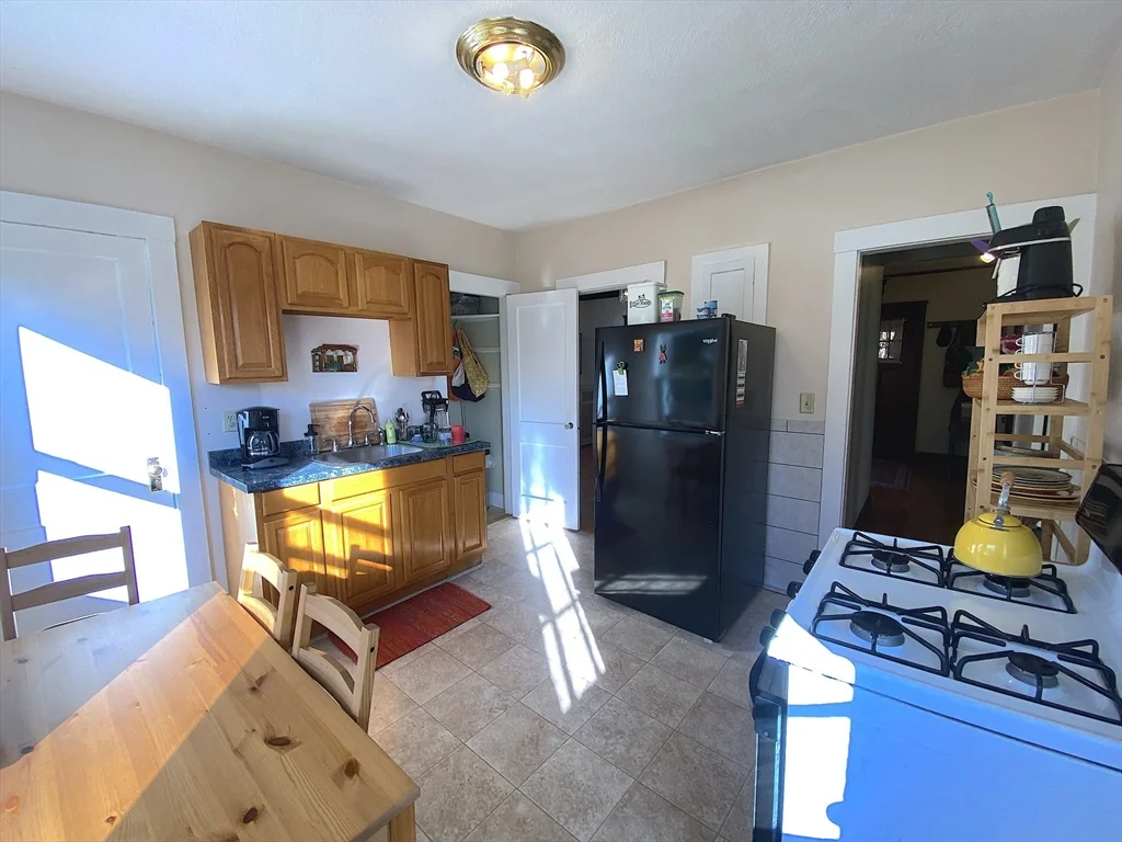 2 bed, 1 bath apartment for rent at 331 Hyde Park Ave Unit 3, Jamaica Plain — photo 18 of 26