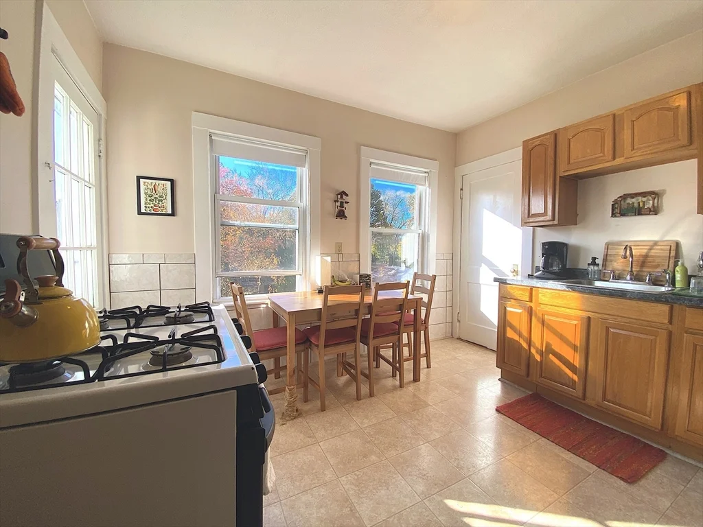 2 bed, 1 bath apartment for rent at 331 Hyde Park Ave Unit 3, Jamaica Plain — photo 14 of 26