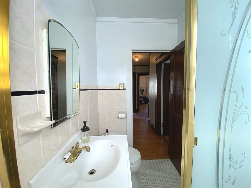 2 bed, 1 bath apartment for rent at 331 Hyde Park Ave Unit 3, Jamaica Plain — photo 20 of 26