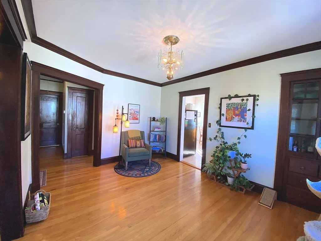 2 bed, 1 bath apartment for rent at 331 Hyde Park Ave Unit 3, Jamaica Plain — photo 5 of 26