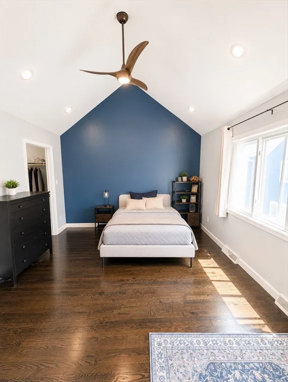 3 bed, 2 bath apartment for rent at 331 W 4th St Unit 331, South Boston — photo 6 of 16