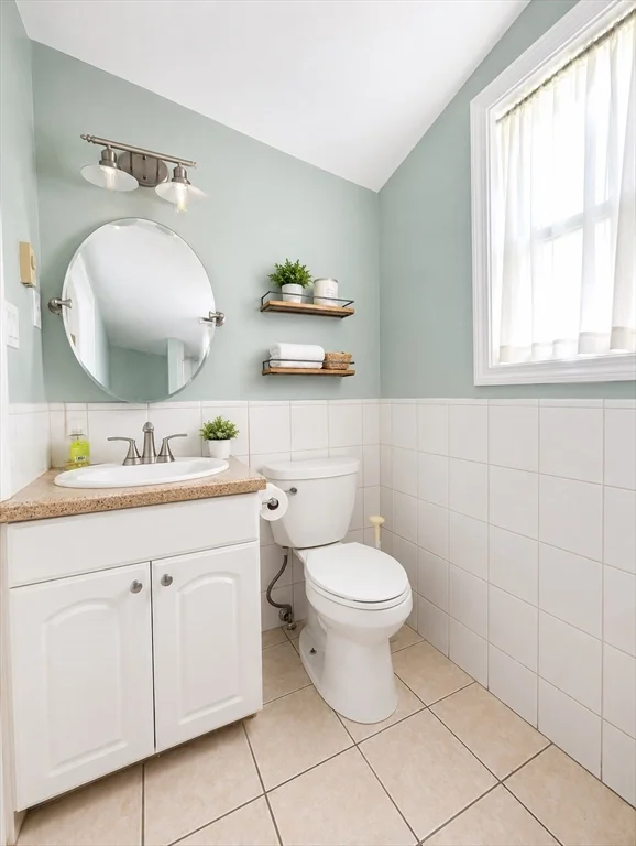 3 bed, 2 bath apartment for rent at 331 W 4th St Unit 331, South Boston — photo 9 of 16