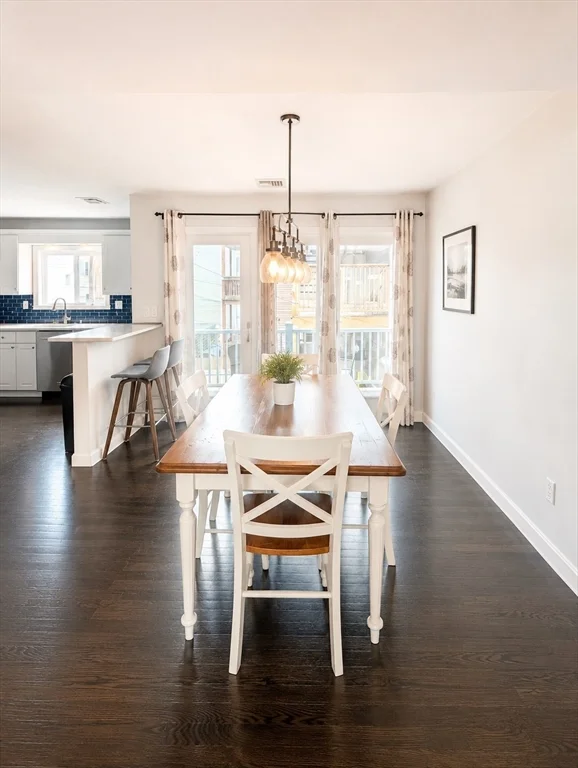 3 bed, 2 bath apartment for rent at 331 W 4th St Unit 331, South Boston — photo 4 of 16