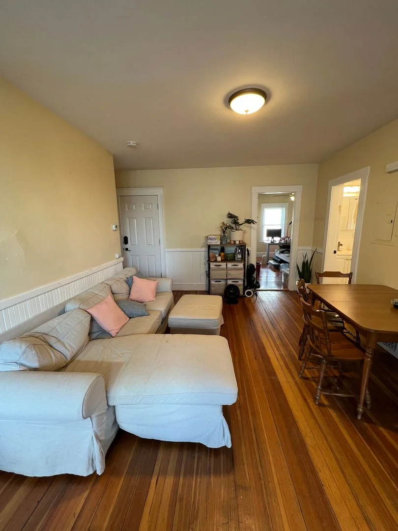 4 bed, 2 bath apartment for rent at 332 Beacon St Unit 2, Ward Two — photo 3 of 18
