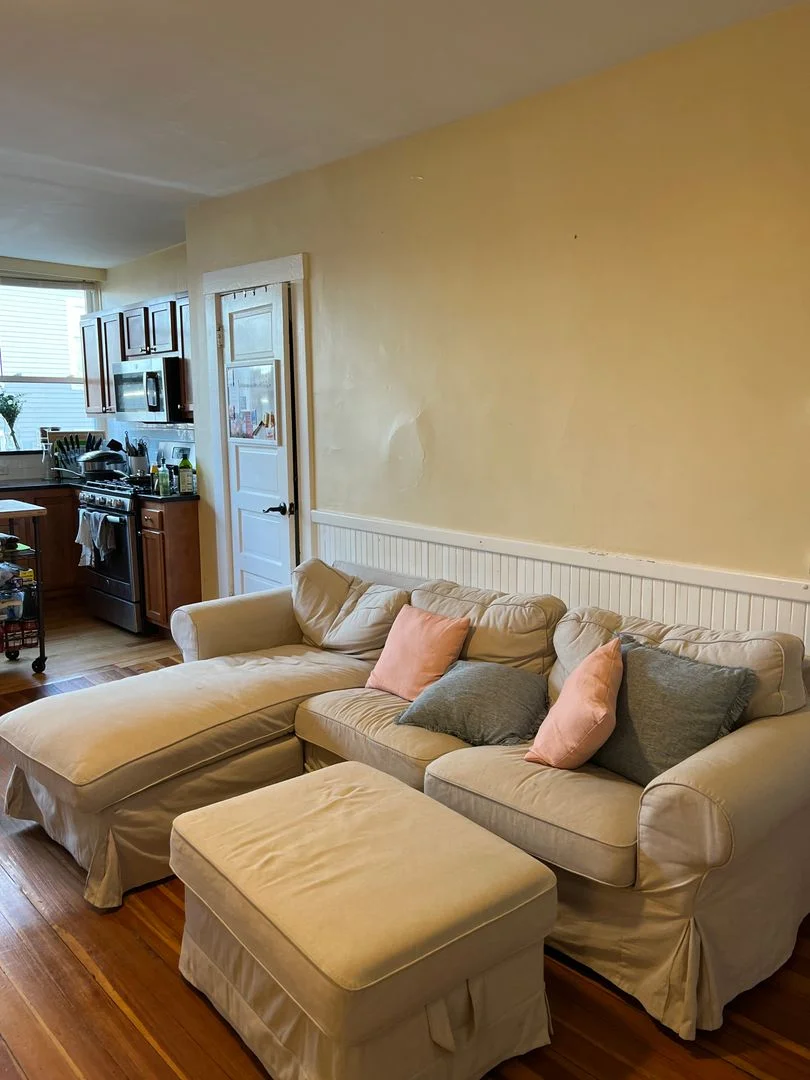 4 bed, 2 bath apartment for rent at 332 Beacon St Unit 2, Ward Two — photo 2 of 18
