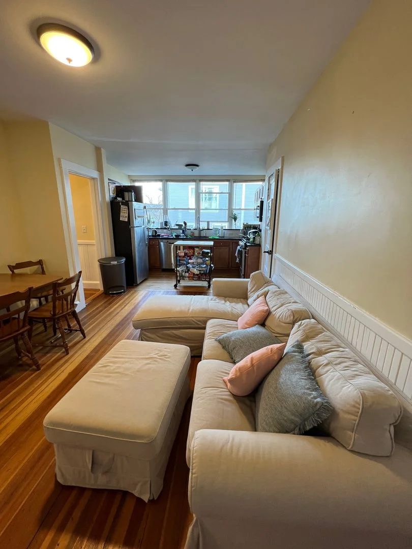 4 bed, 2 bath apartment for rent at 332 Beacon St Unit 2, Ward Two — photo 1 of 18