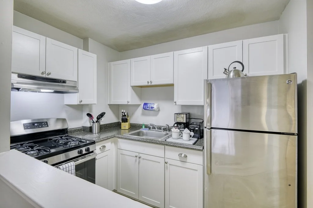 2 bed, 1 bath apartment for rent at 332 Copeland St Unit 8, Quincy — photo 3 of 7