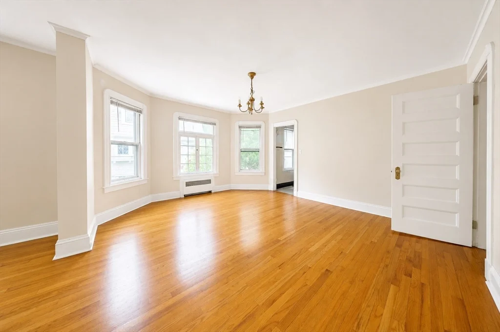 2 bed, 1 bath apartment for rent at 332 Forest Park Ave Unit 332, Springfield — photo 4 of 18