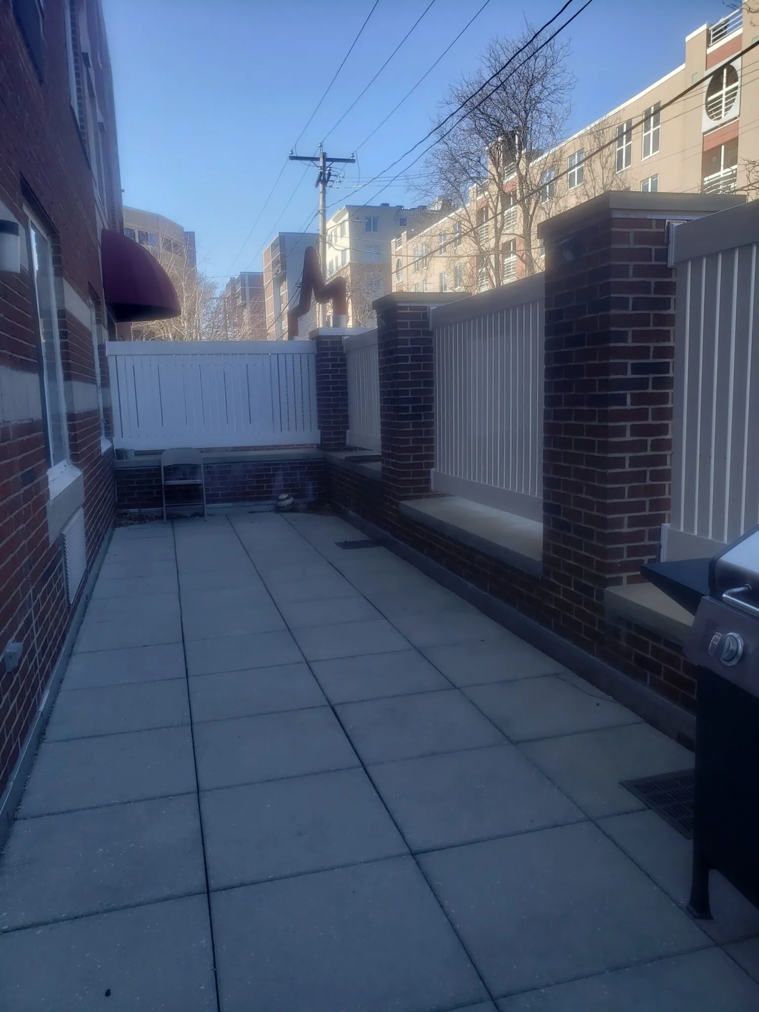 2 bed, 2 bath apartment for rent at 332 Franklin St Unit 101, Riverside — photo 9 of 10