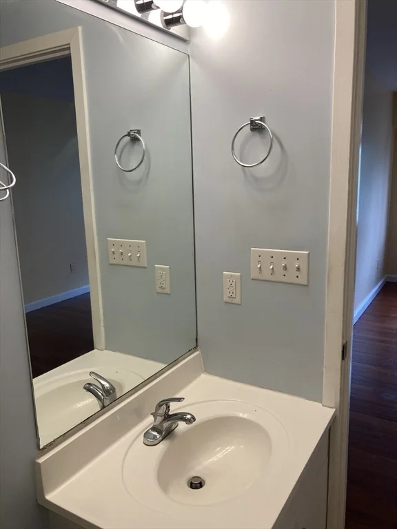 2 bed, 2 bath apartment for rent at 332 Franklin St Unit Unit 403, Riverside — photo 15 of 25
