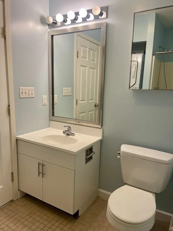 2 bed, 2 bath apartment for rent at 332 Franklin St Unit Unit 403, Riverside — photo 10 of 25