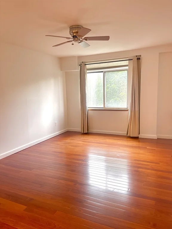2 bed, 2 bath apartment for rent at 332 Franklin St Unit Unit 403, Riverside — photo 12 of 25