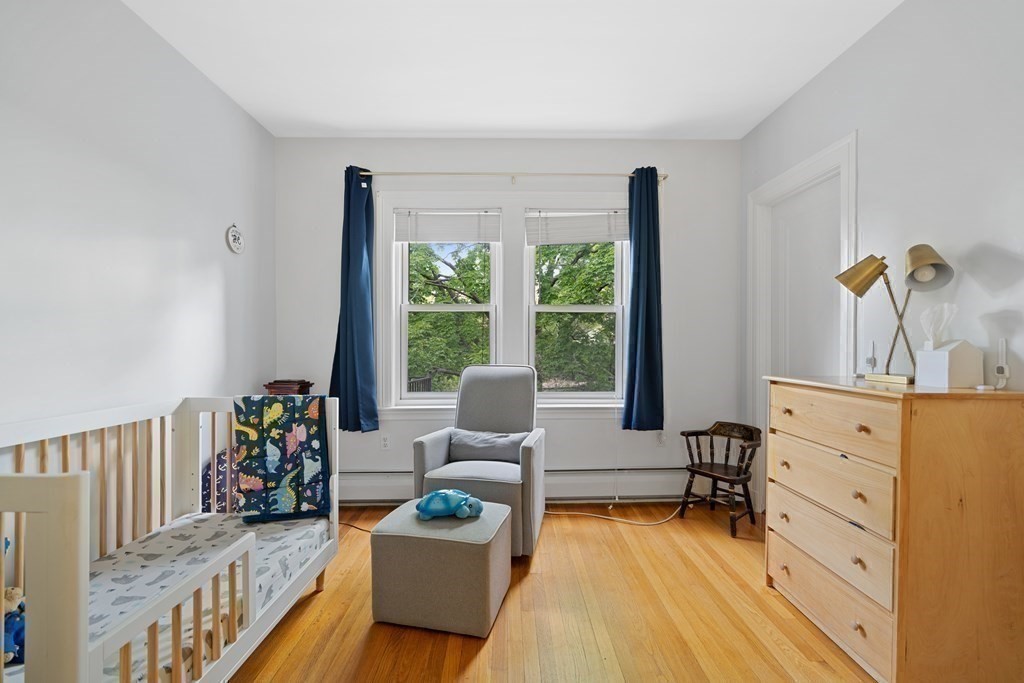 3 bed, 2 bath apartment for rent at 332 Jamaicaway Unit 5, Jamaica Plain — photo 18 of 23