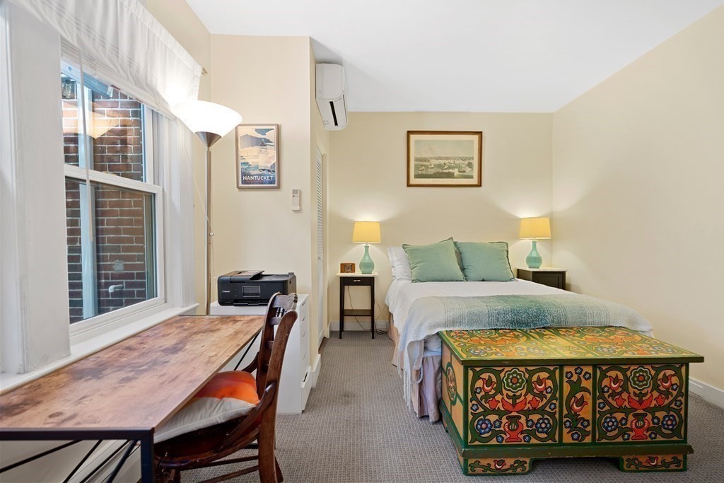 3 bed, 2 bath apartment for rent at 332 Jamaicaway Unit 5, Jamaica Plain — photo 19 of 23